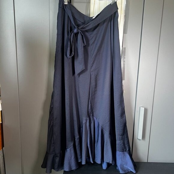 Sheike  Navy Blue  Satin  Ruffle  Crop  Pants  Womens Size 10 - Picture 4 of 16